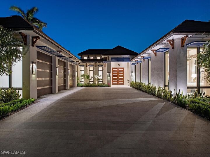 Property Photo: 661 Galleon Drive FL 34102
