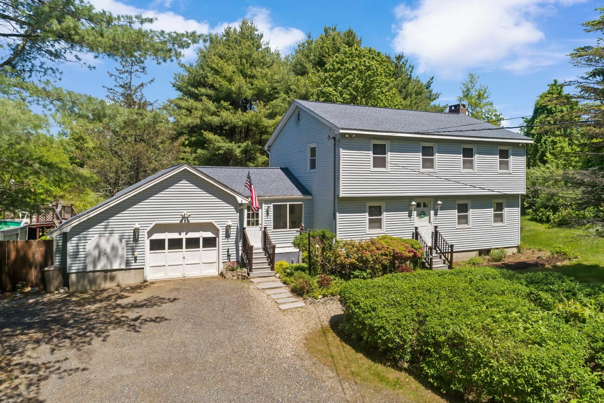 Property Photo: 152 Coffin Road NH 03042