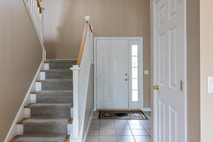 Property Photo:  10 Pomfret Lane  VT 05452 