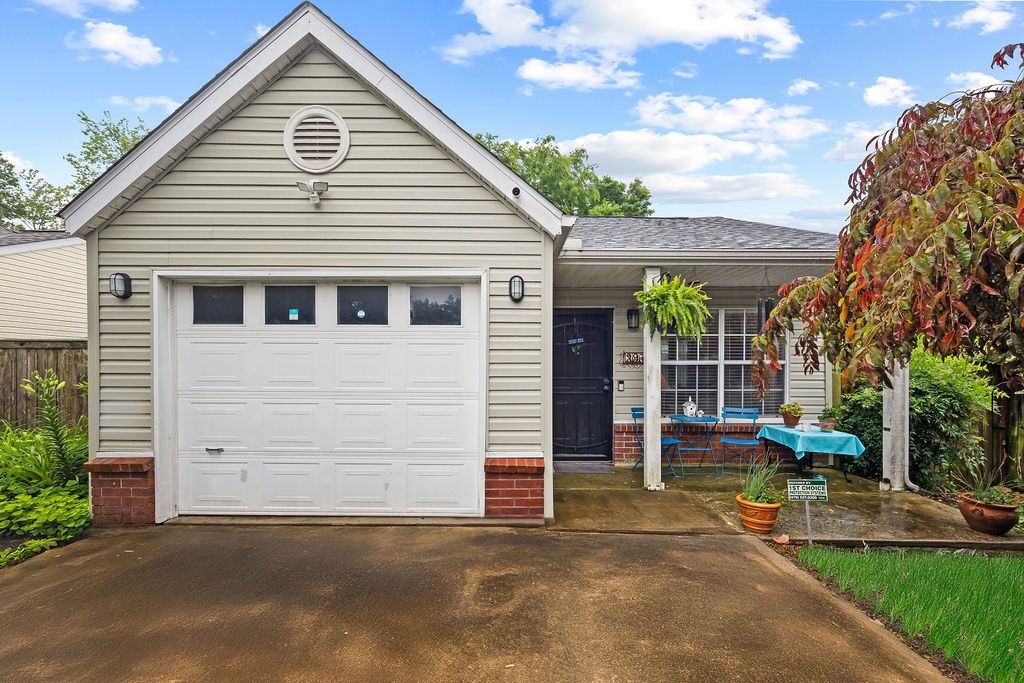 Property Photo:  397 E Evergreen Lane  AR 72703 