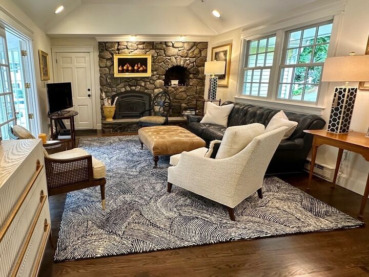Property Photo: 10 Granada Way MA 01810