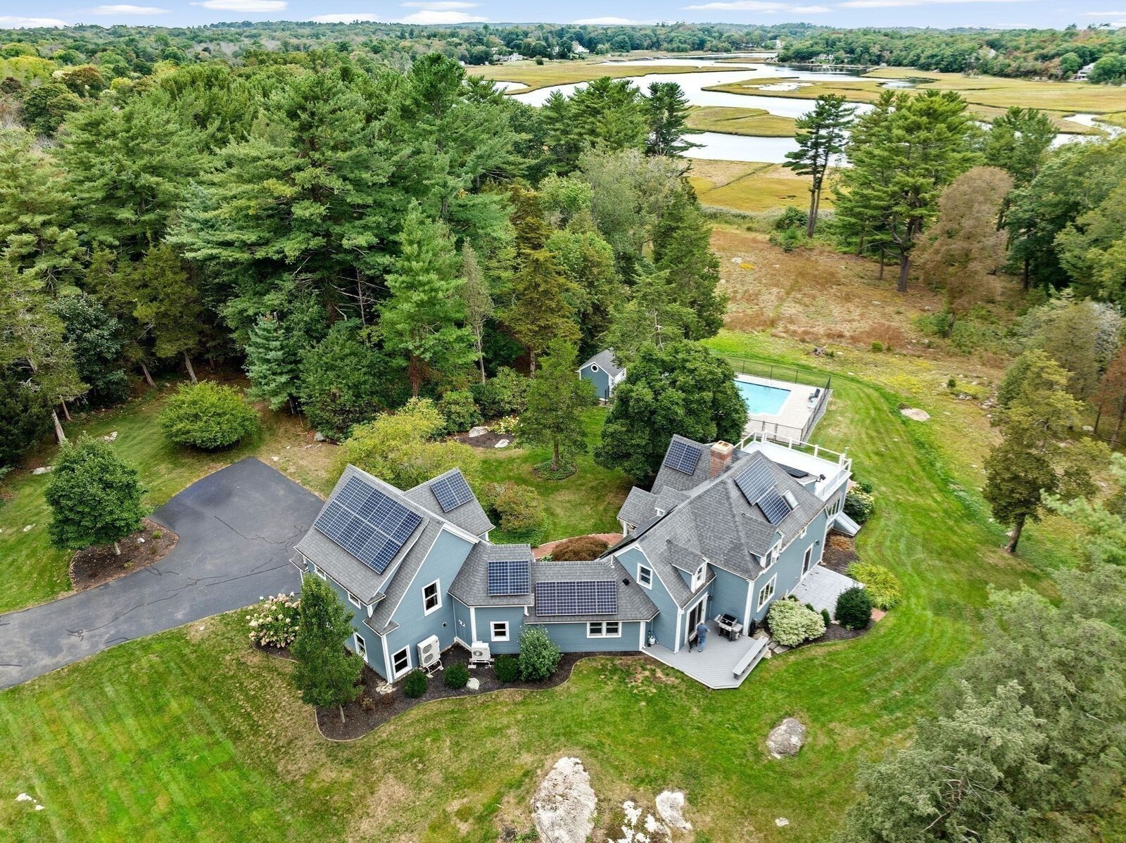 Property Photo:  26 Mordecai Lincoln Road  MA 02066 