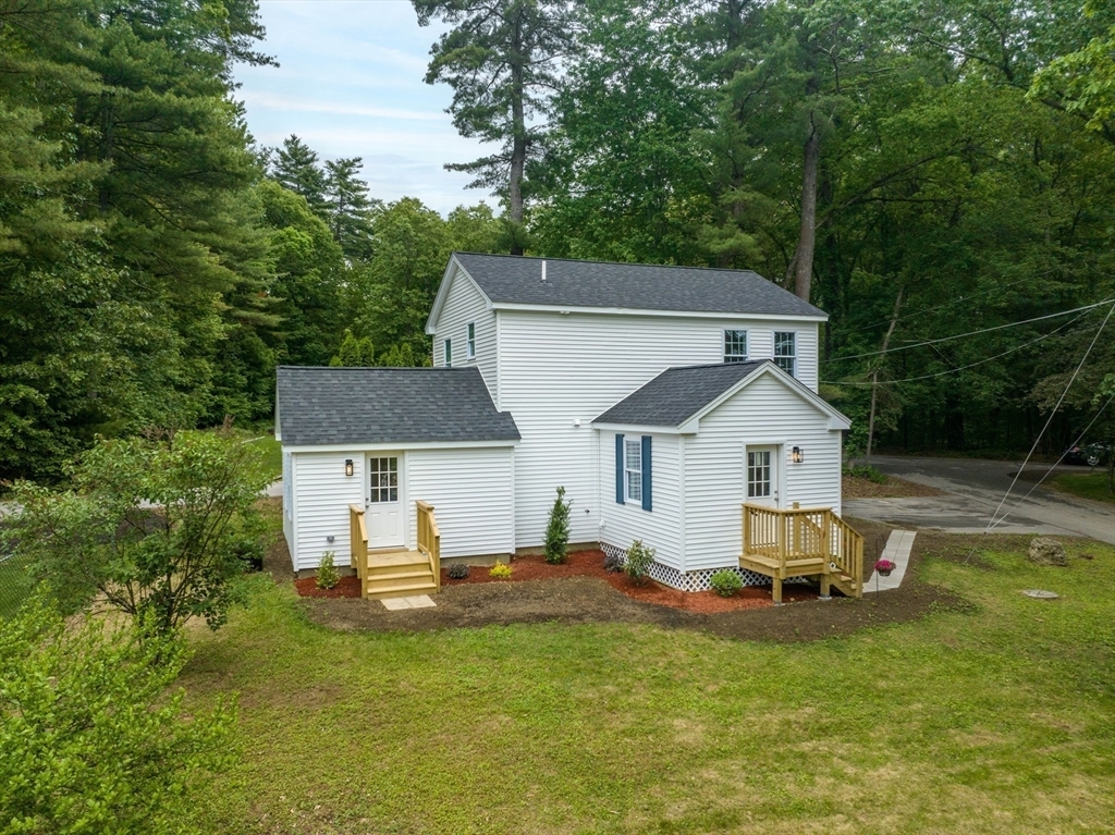 Property Photo:  22 Mountain Brook Road  MA 01566 