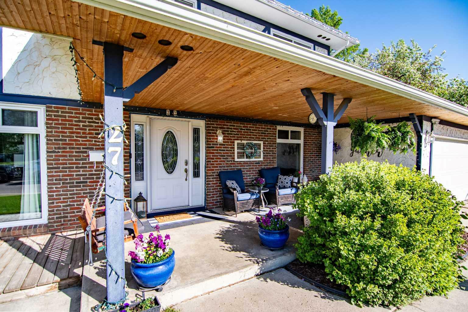 Property Photo:  27 Munro Crescent  AB T4N 0J2 