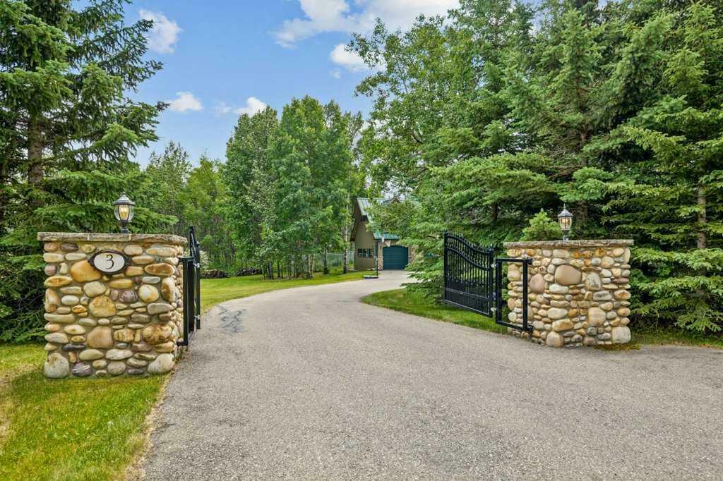 Property Photo: 3 Woodlands Estates AB T3R 1H1
