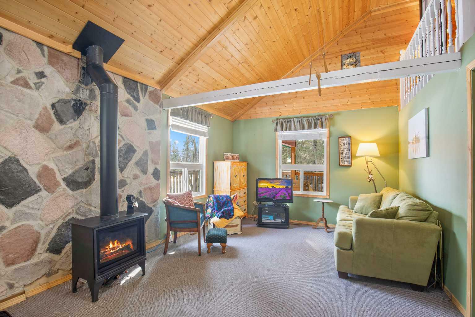 Property Photo: 32 Birch Crescent AB T0C 0J0