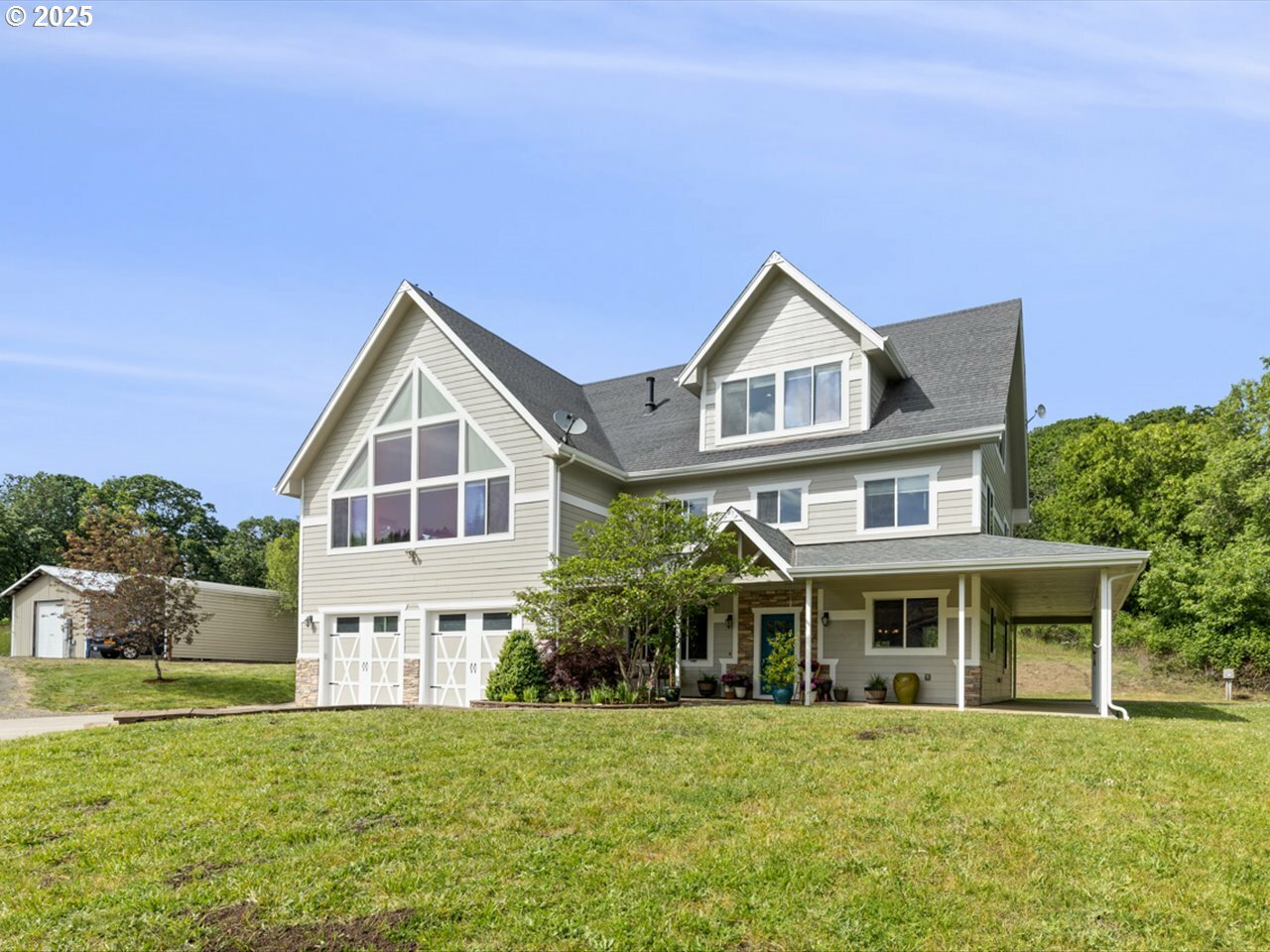 Property Photo: 33678 Marys River Estates Rd OR 97370