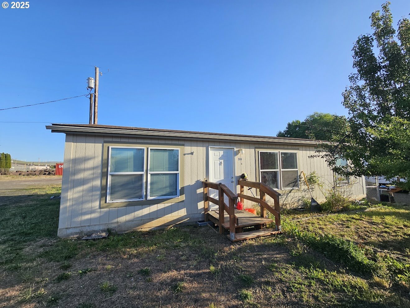 Property Photo: 310 E Collins St WA 98620