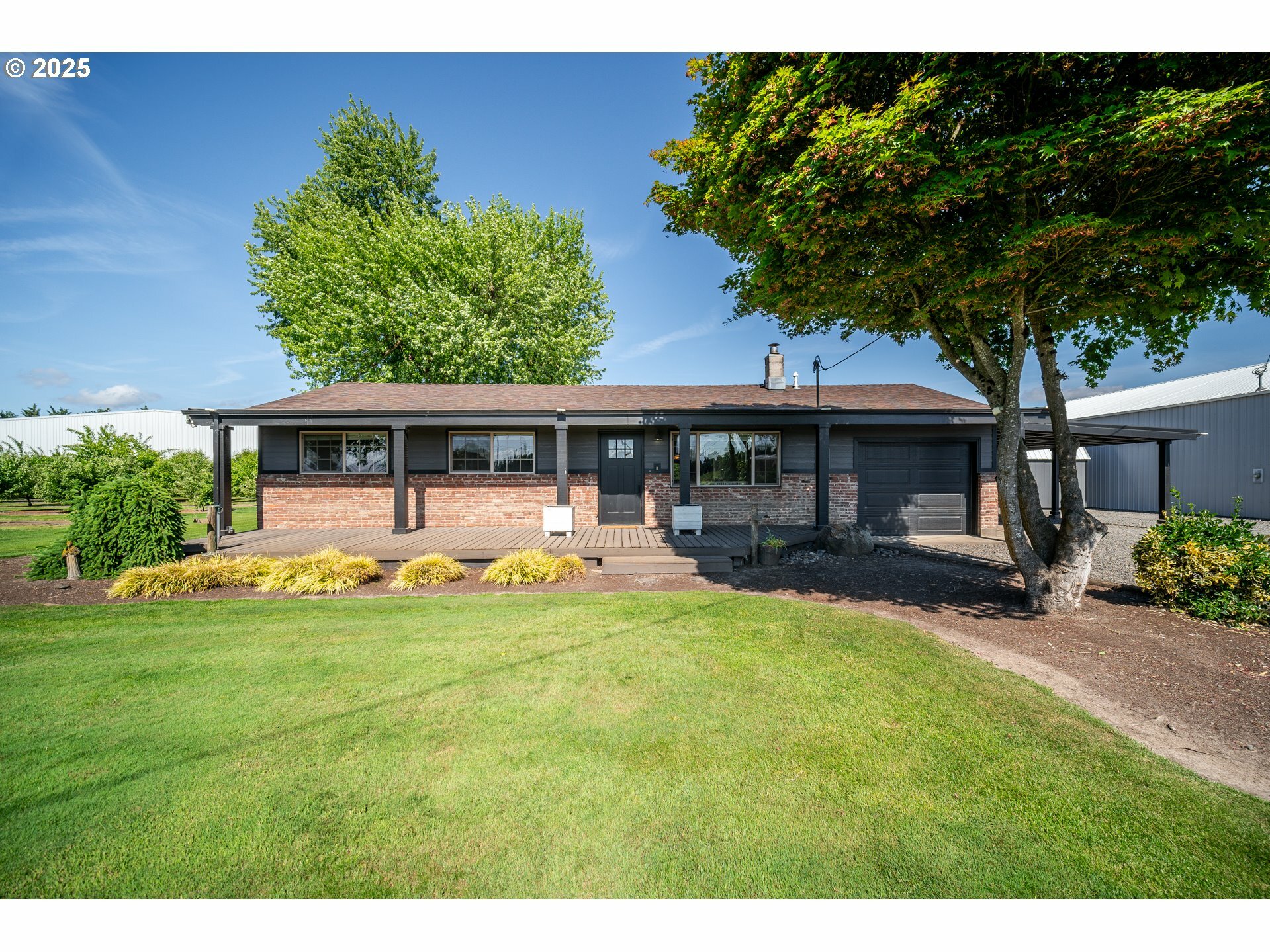 Property Photo: 17675 NE Butteville Rd OR 97071