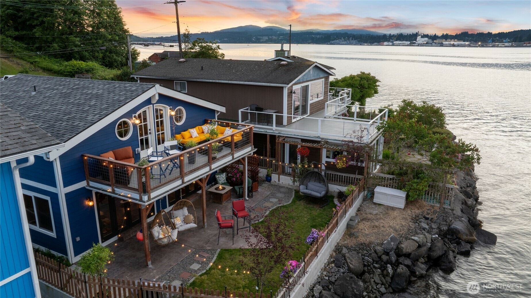 Property Photo:  1811  Bay Street  WA 98366 