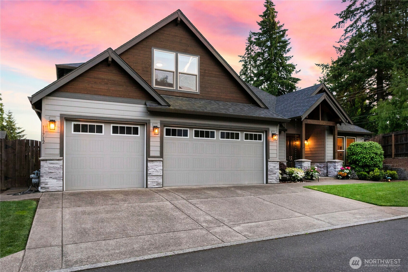 Property Photo: 11712 NW 15th Avenue WA 98685
