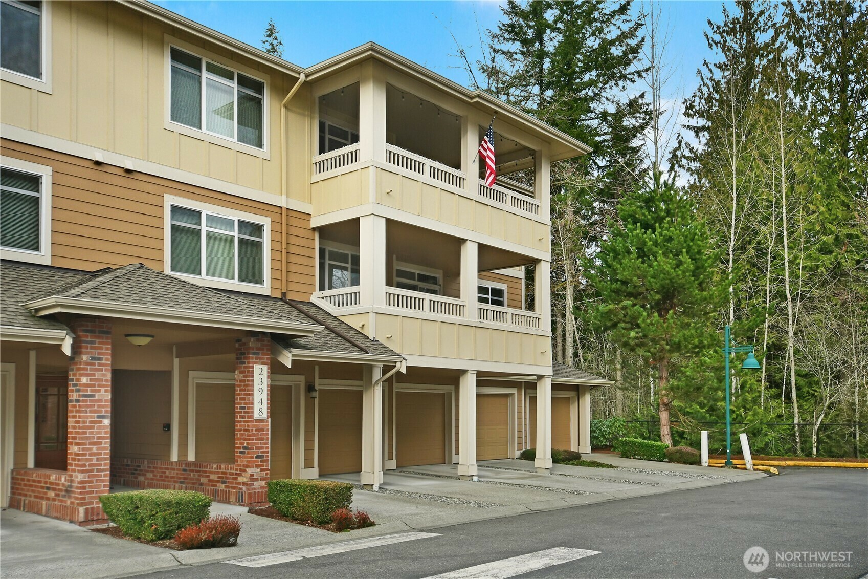 Property Photo: 23948 NE 115th Lane 304 WA 98053