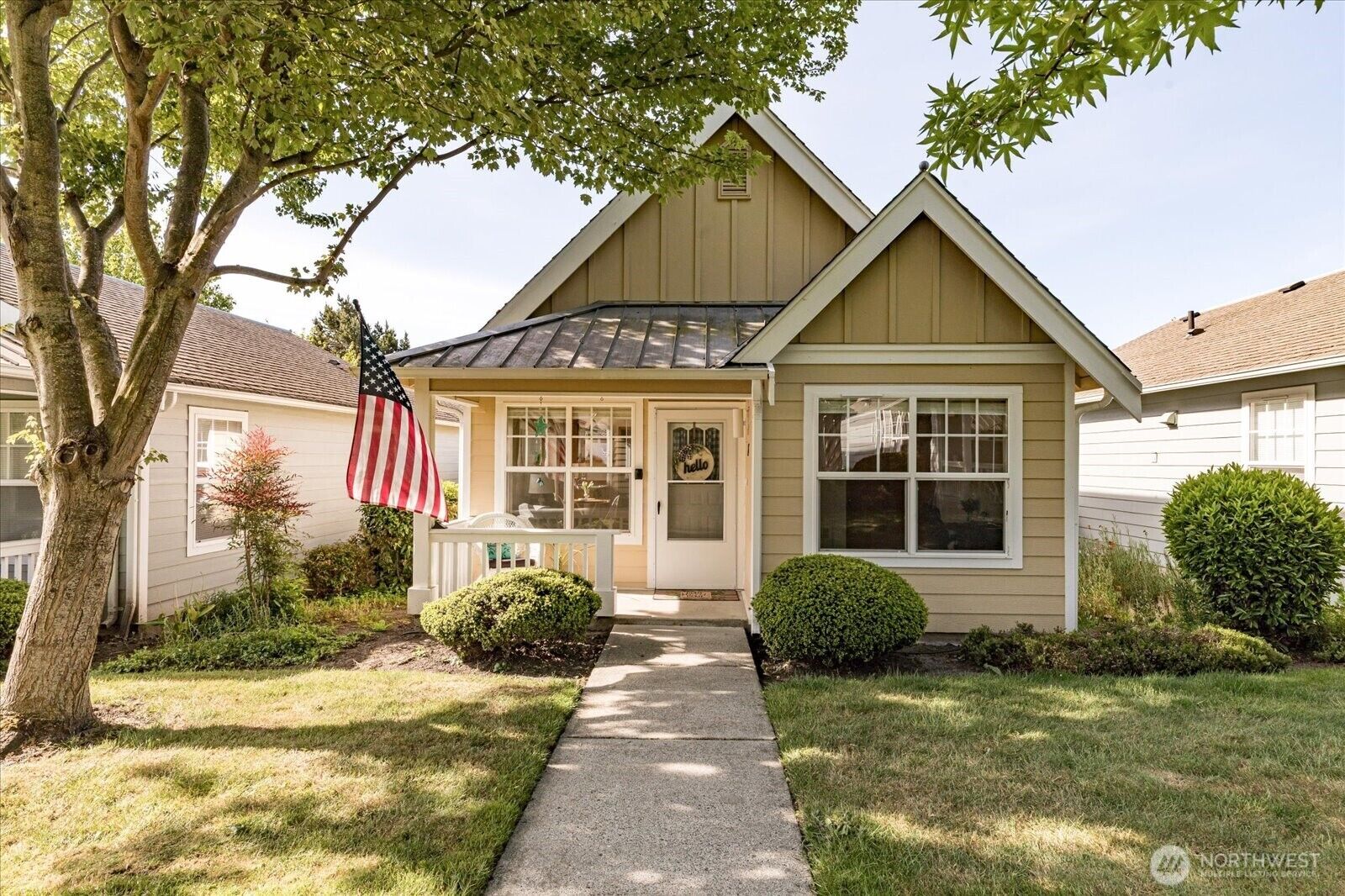Property Photo: 161 W Whidbey Avenue 26 WA 98277