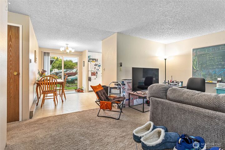 Property Photo:  2119  Donovan Avenue  WA 98225 
