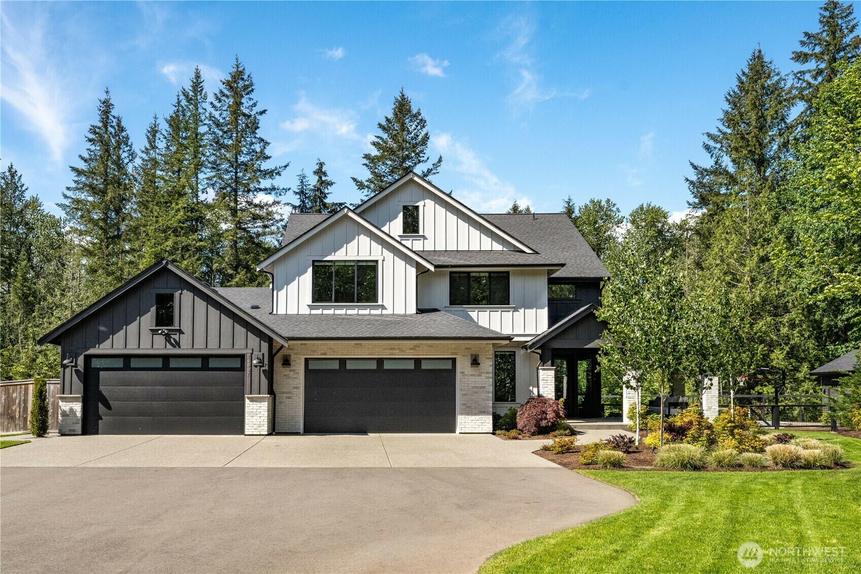 Property Photo: 24897 266th Avenue SE WA 98051