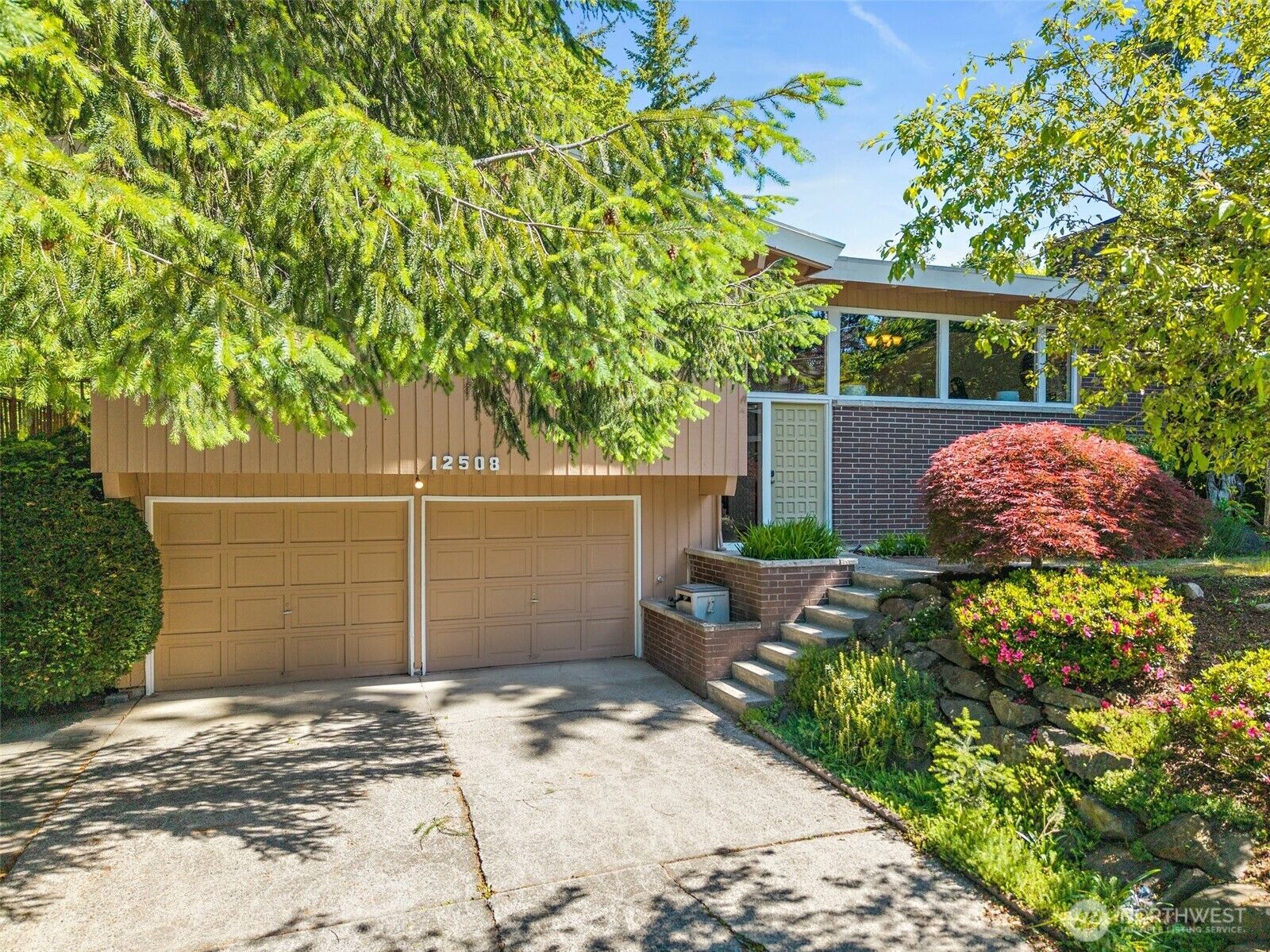 Property Photo:  12508 SE 60th Street  WA 98006 