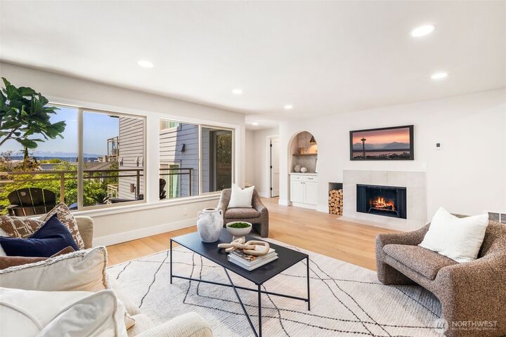 Property Photo: 200 James Street 206 WA 98020