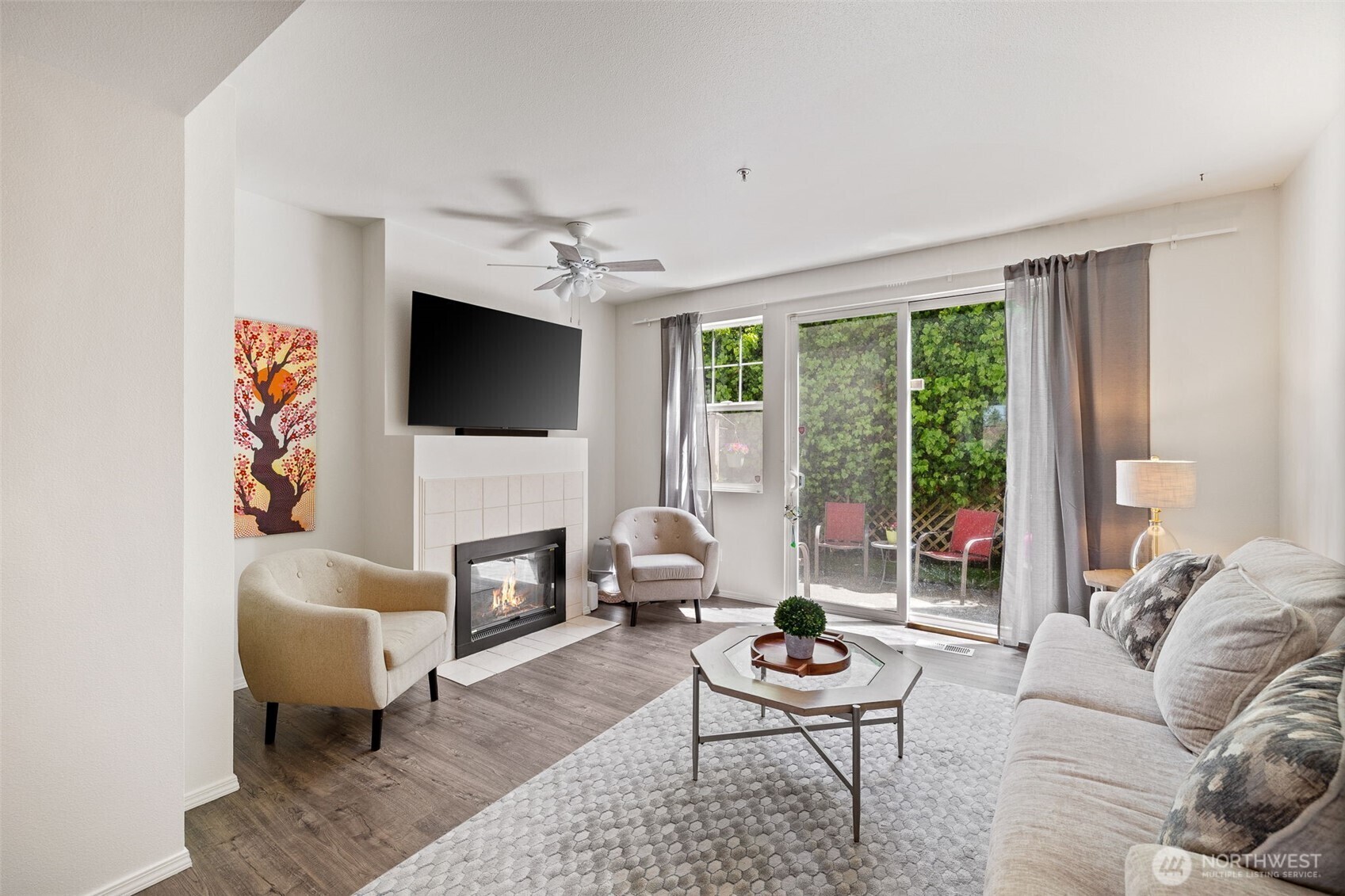 Property Photo: 2300 Benson Road S D3 WA 98055