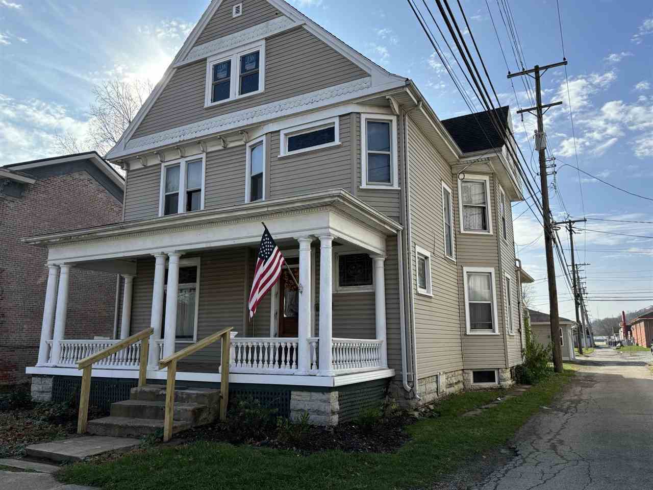 Property Photo: 115 E 4th Street IN 47331
