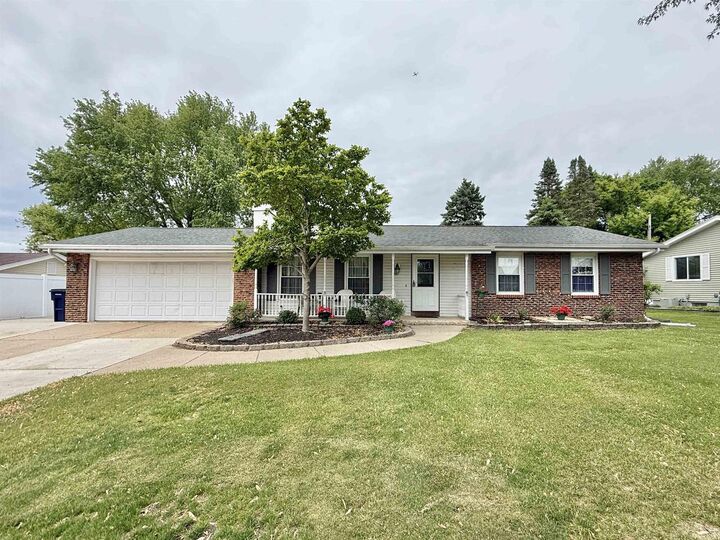 3117 Canterbury Lane  Janesville WI 53546 photo