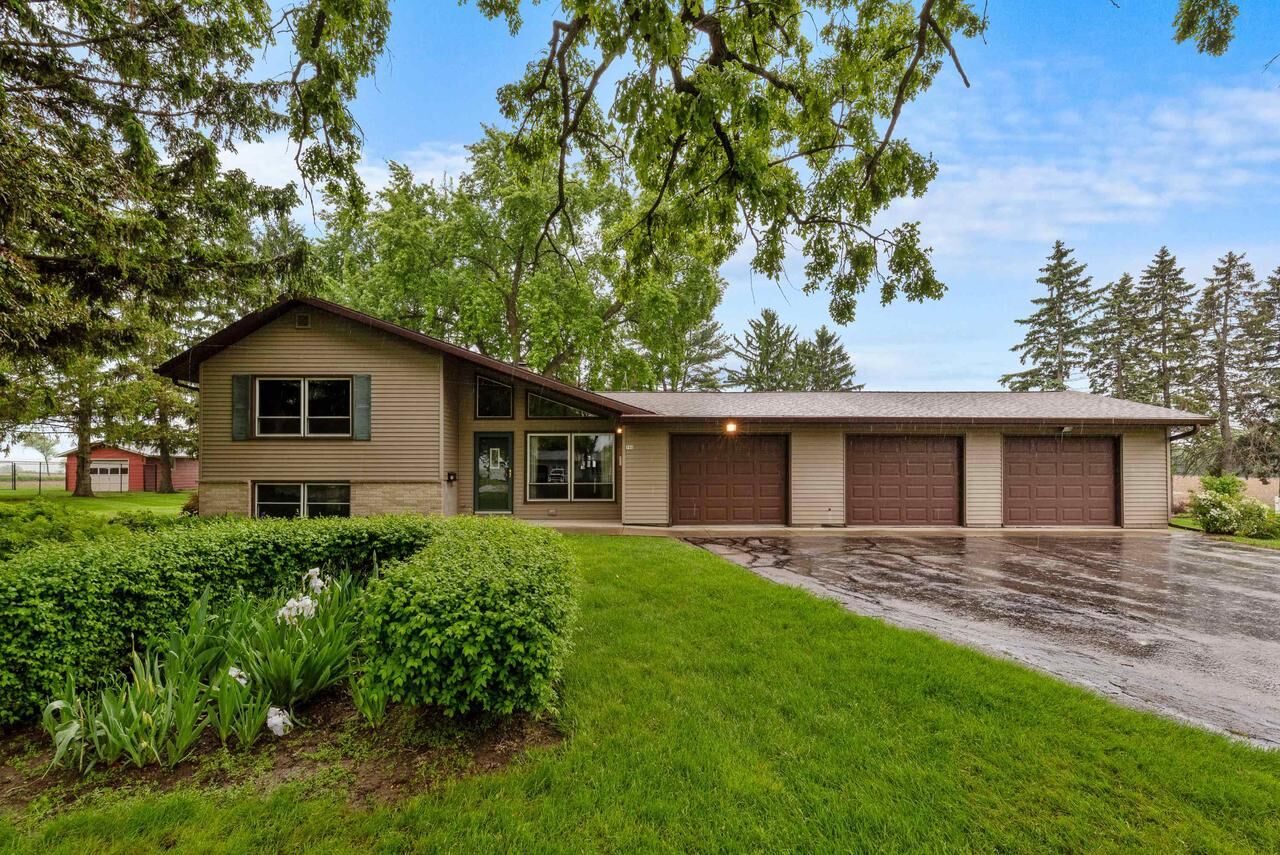 Property Photo: 760 East Center Street WI 53039