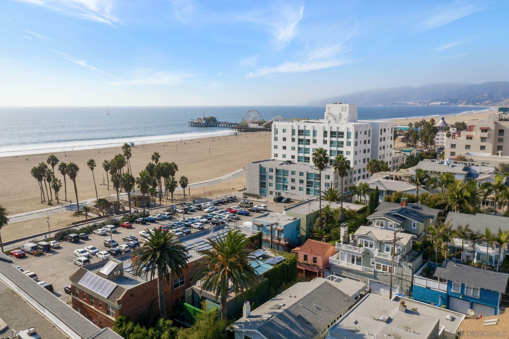 Property Photo: 7 Vicente Terrace CA 90401