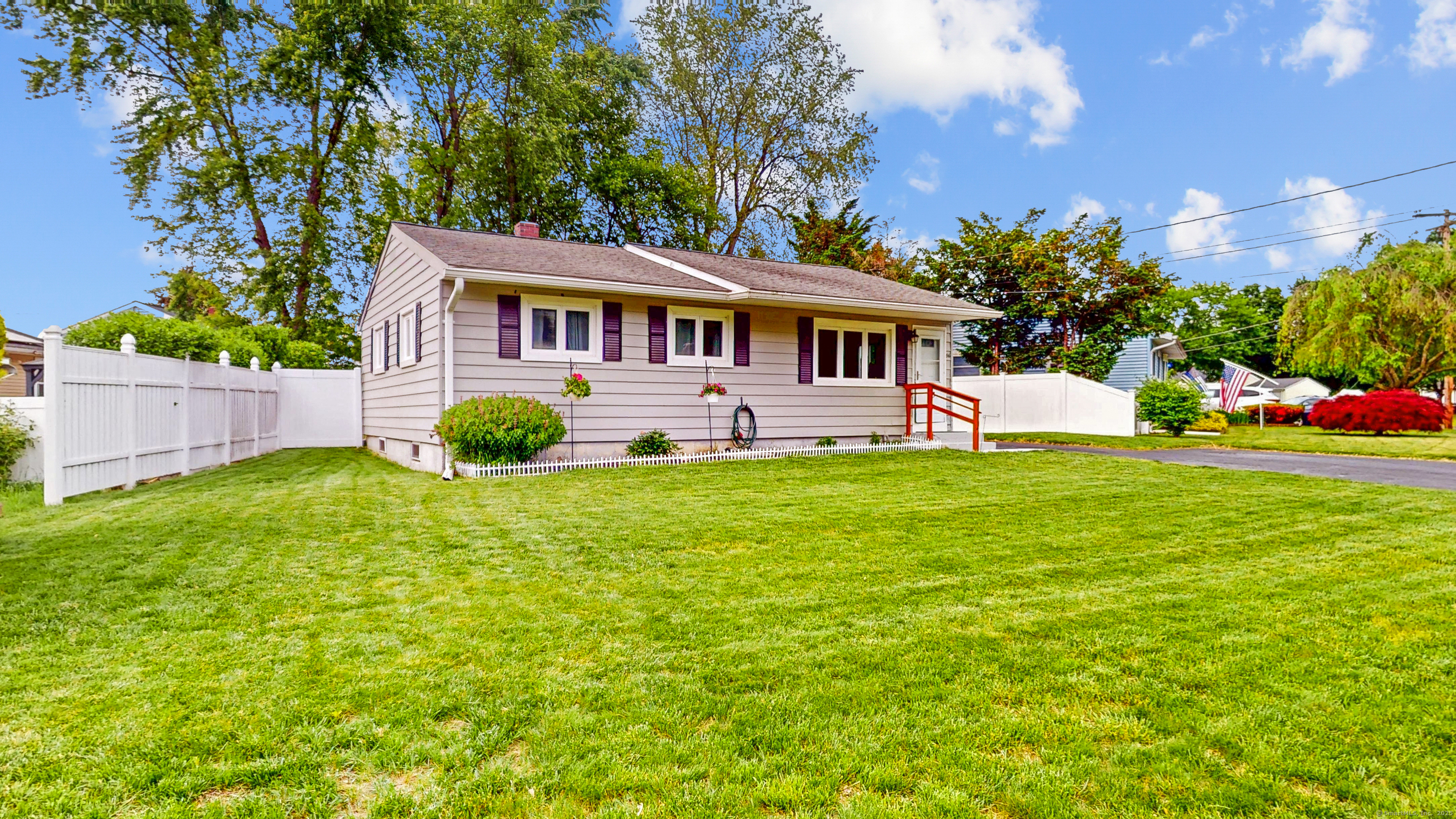 Property Photo:  86 Butler Avenue  CT 06489 