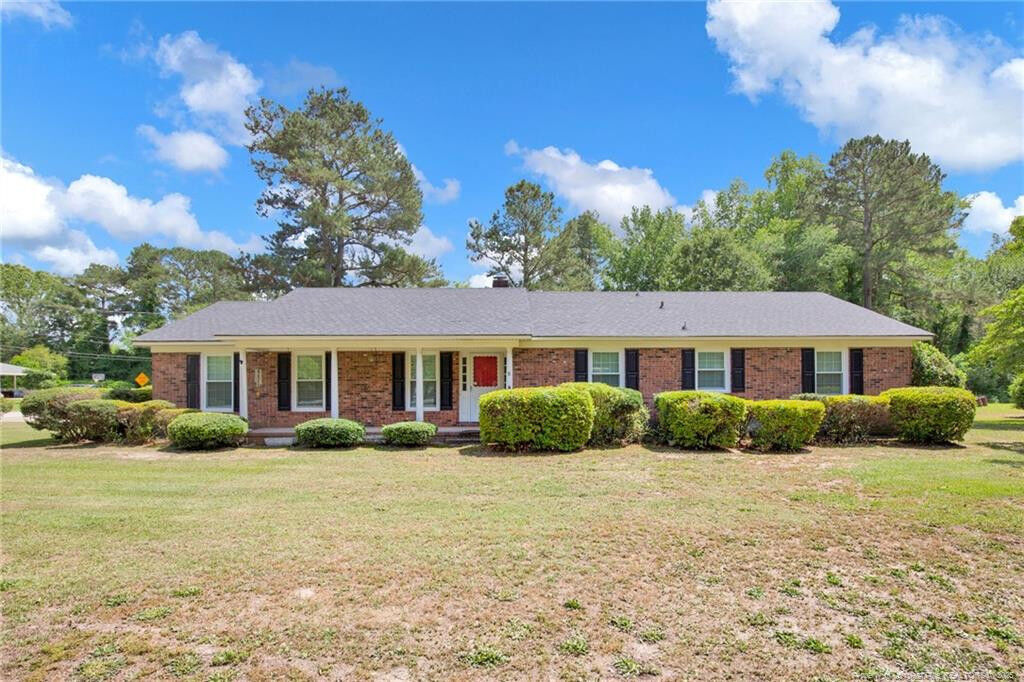 Property Photo:  500 Cecil Street  NC 28312 