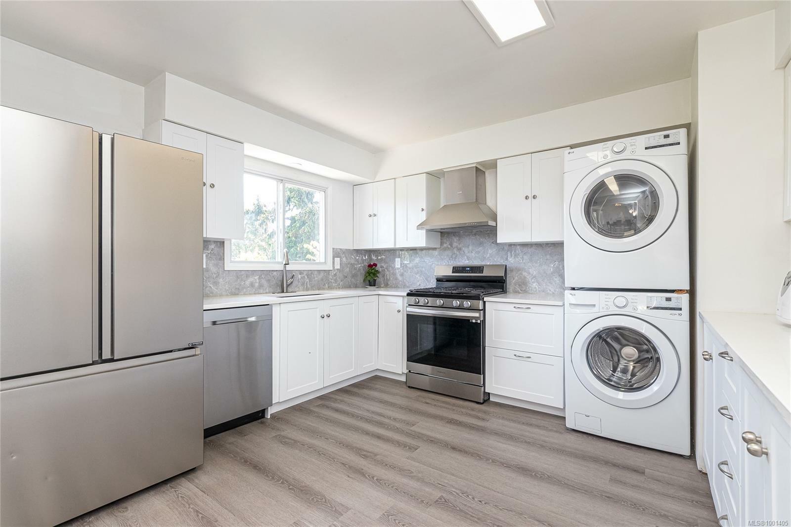 Property Photo: 3973 Birchwood St BC V8N 3L9