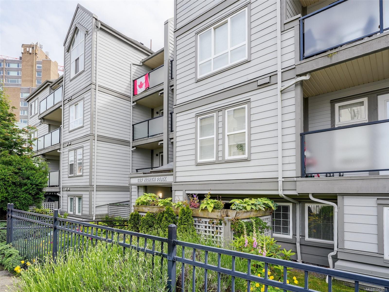 Property Photo: 827 North Park St 119 BC V8W 3Y3
