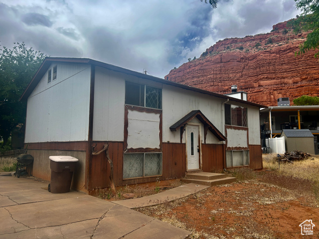Property Photo:  421 N 250 E  UT 84741 