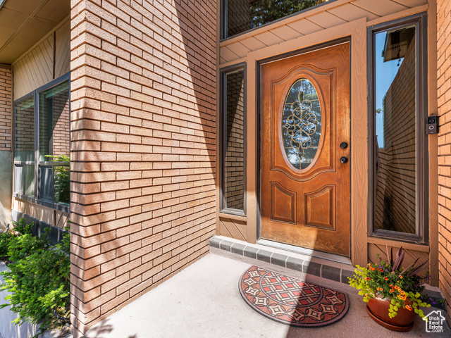 Property Photo:  4968 S Partridge Way E  UT 84403 