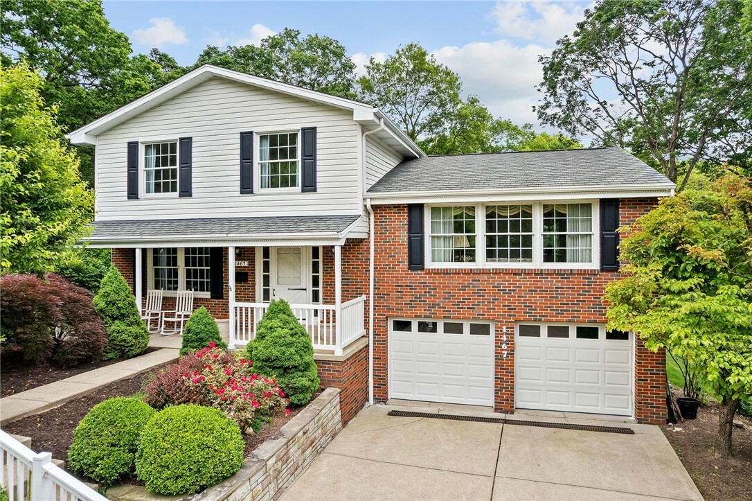 Property Photo: 1467 Meteor Cir PA 15241
