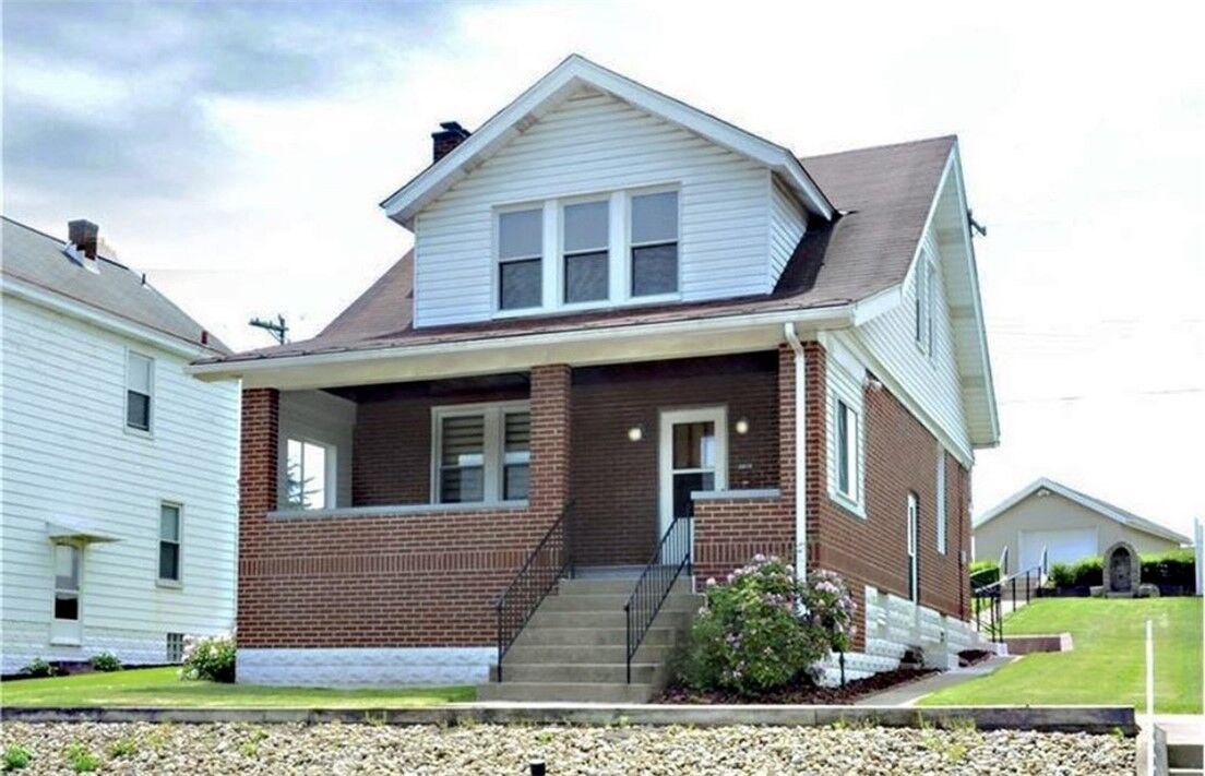 Property Photo: 2373 E Beckert Ave PA 15212