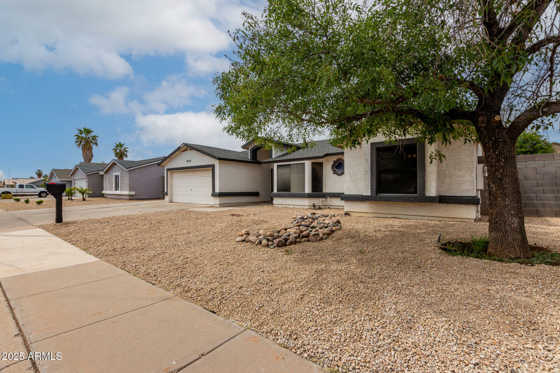 Property Photo: 2420 E Garnet Avenue AZ 85204