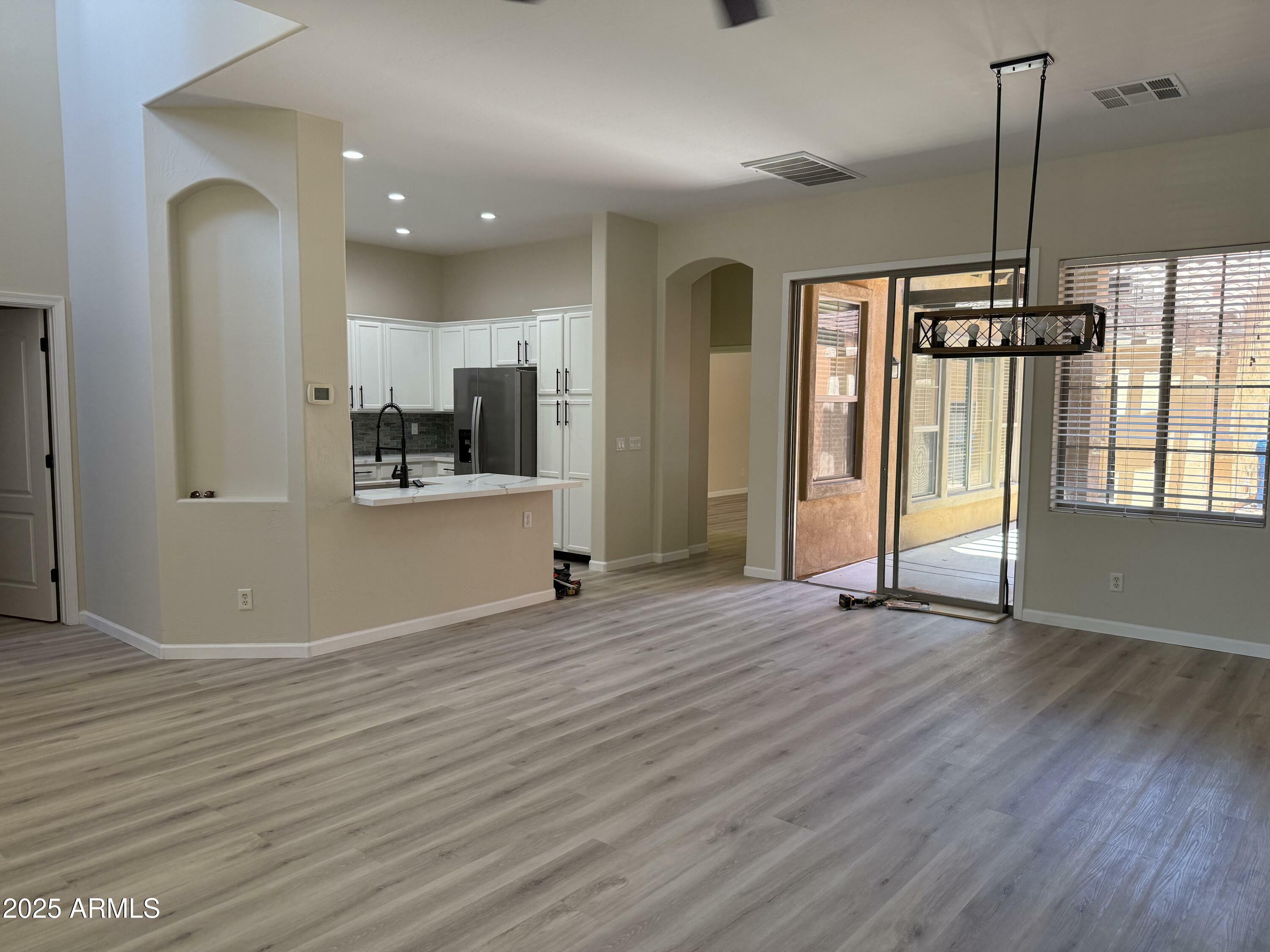 Property Photo: 21122 W Sunrise Lane AZ 85396