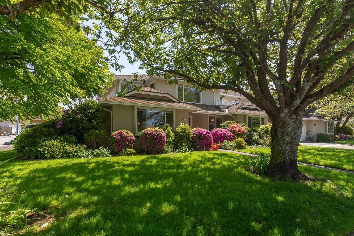 Property Photo:  1716 Mahon Avenue 3  BC V7M 2T1 