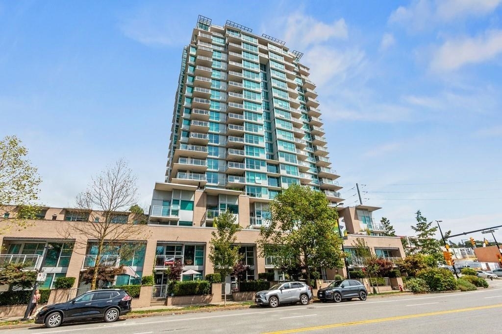 Property Photo: 188 E Esplanade 2107 BC V7L 4Y1