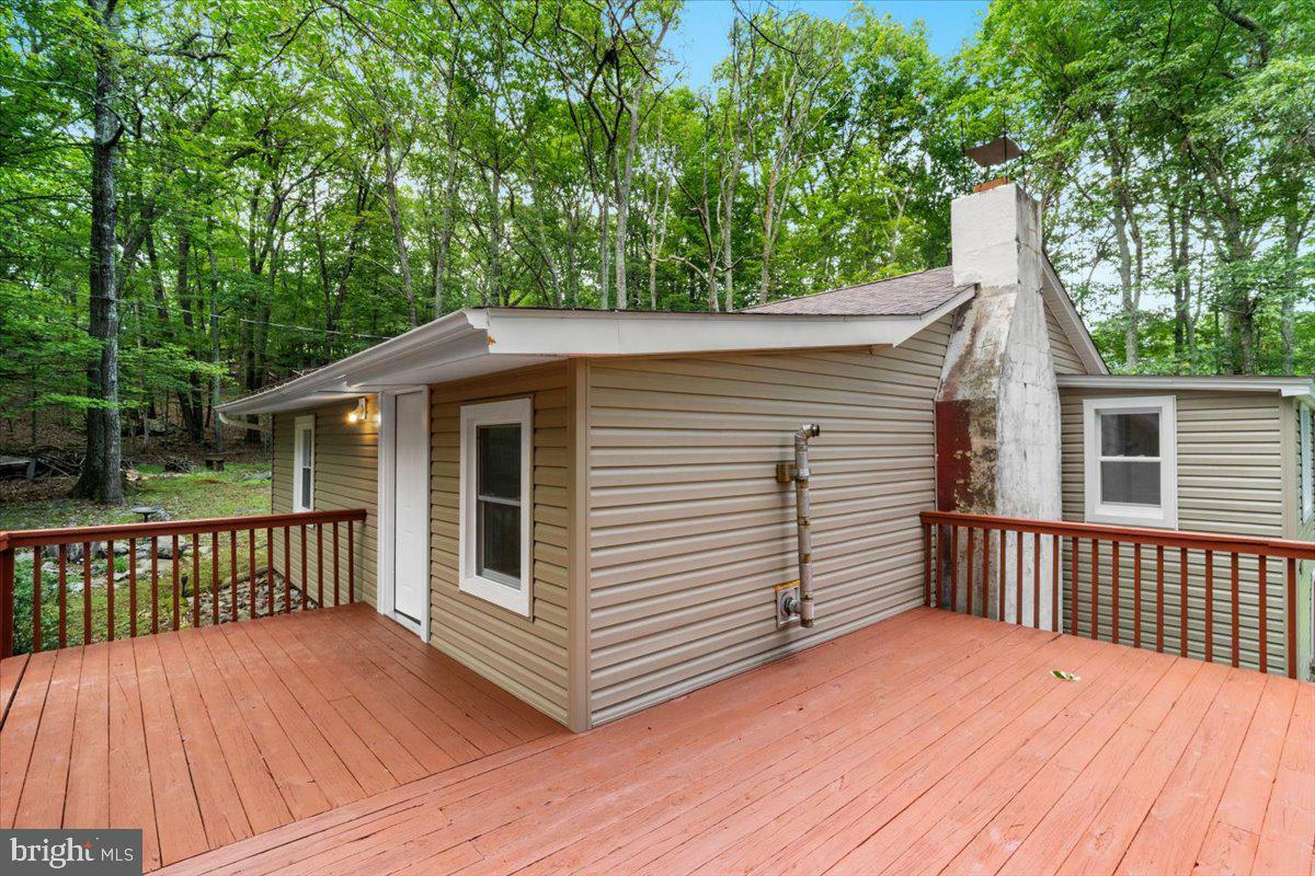 Property Photo: 134 Halfmoon Lane PA 18302