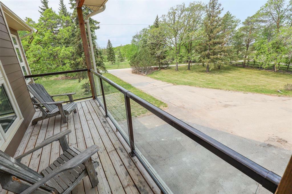 Property Photo: 130 Greenview Road MB R2N 4C6
