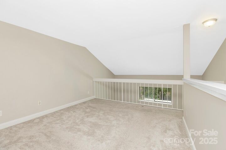 Property Photo:  6101 Heath Ridge Court  NC 28210 