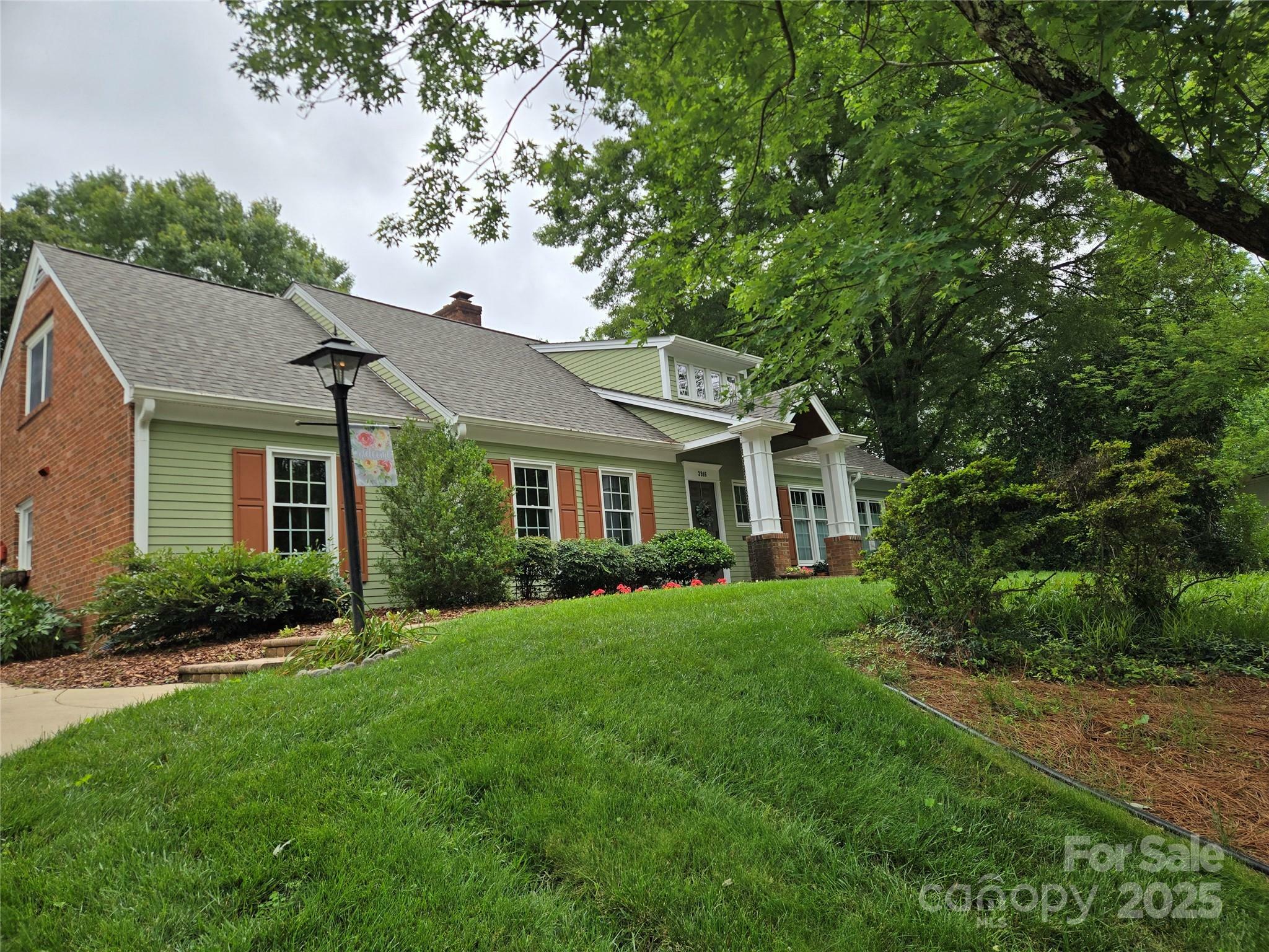 Property Photo: 3916 Blowing Rock Way NC 28210