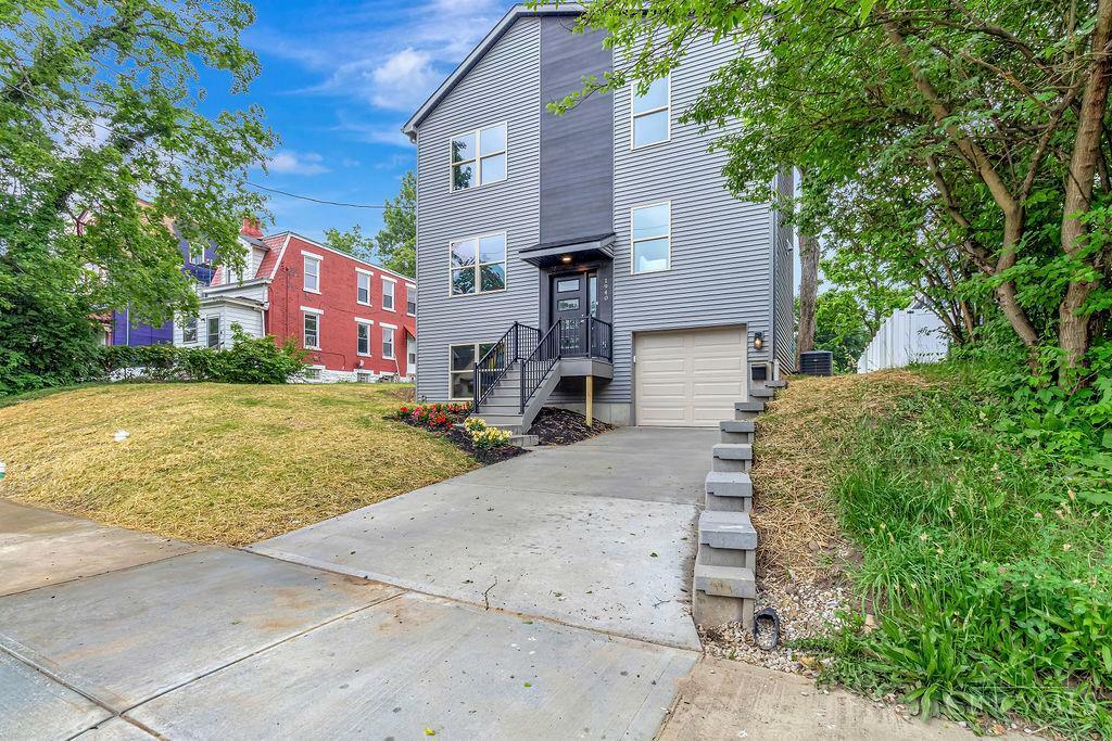Property Photo: 1940 Kinney Avenue OH 45207