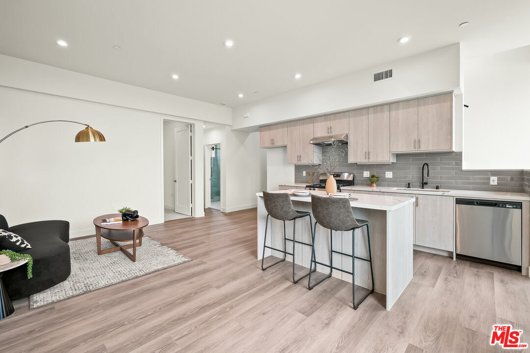 Property Photo: 1202 N Orange Grv CA 90046