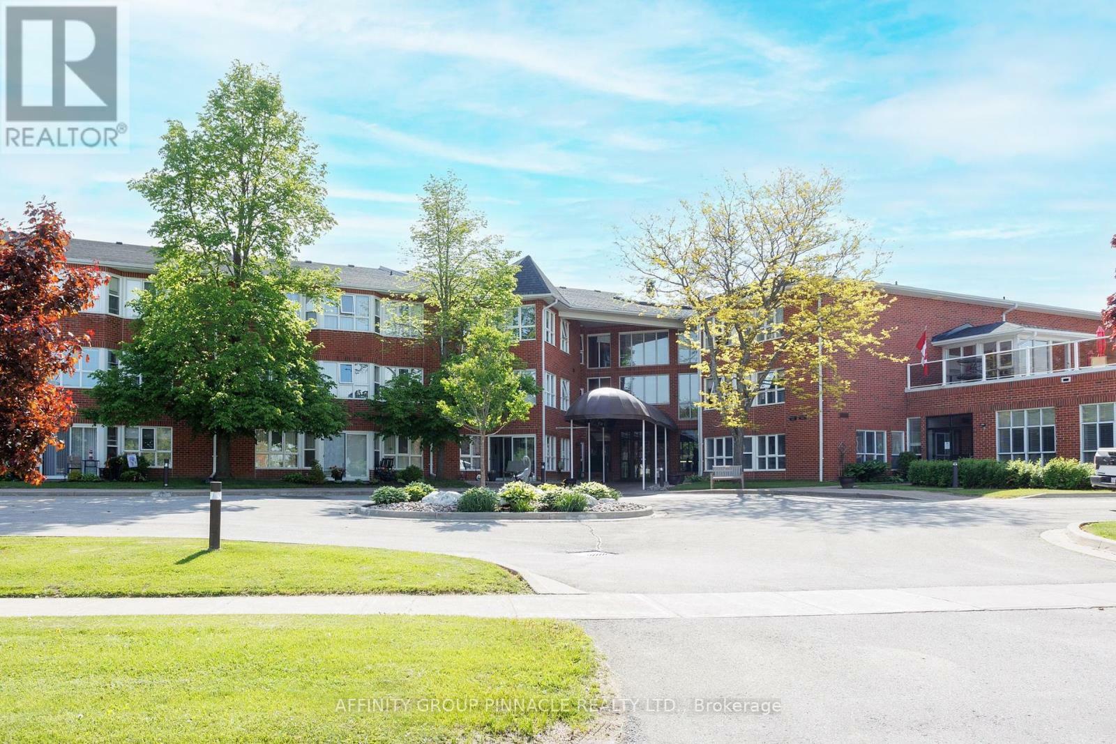 Property Photo: 4 Heritage Way 203 ON K9V 5Z2