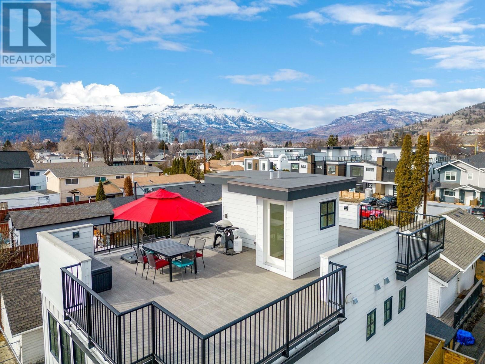 Property Photo: 1053 Martin Avenue 2 BC V1Y 6V6