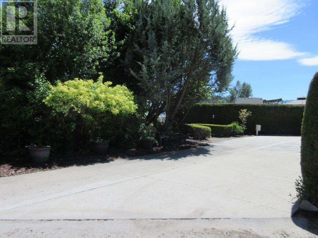 Property Photo:  415 Commonwealth Road 299  BC V4V 1P4 