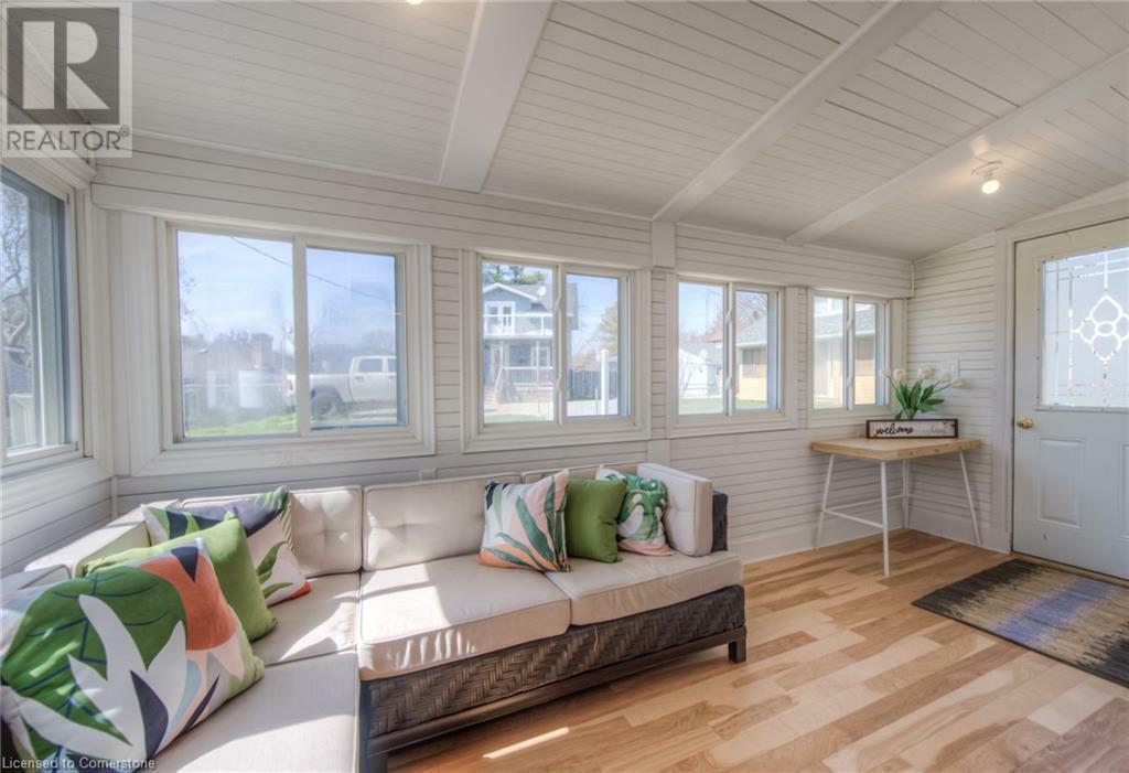 Property Photo: 11 Glenwood Street C ON N0E 1N0