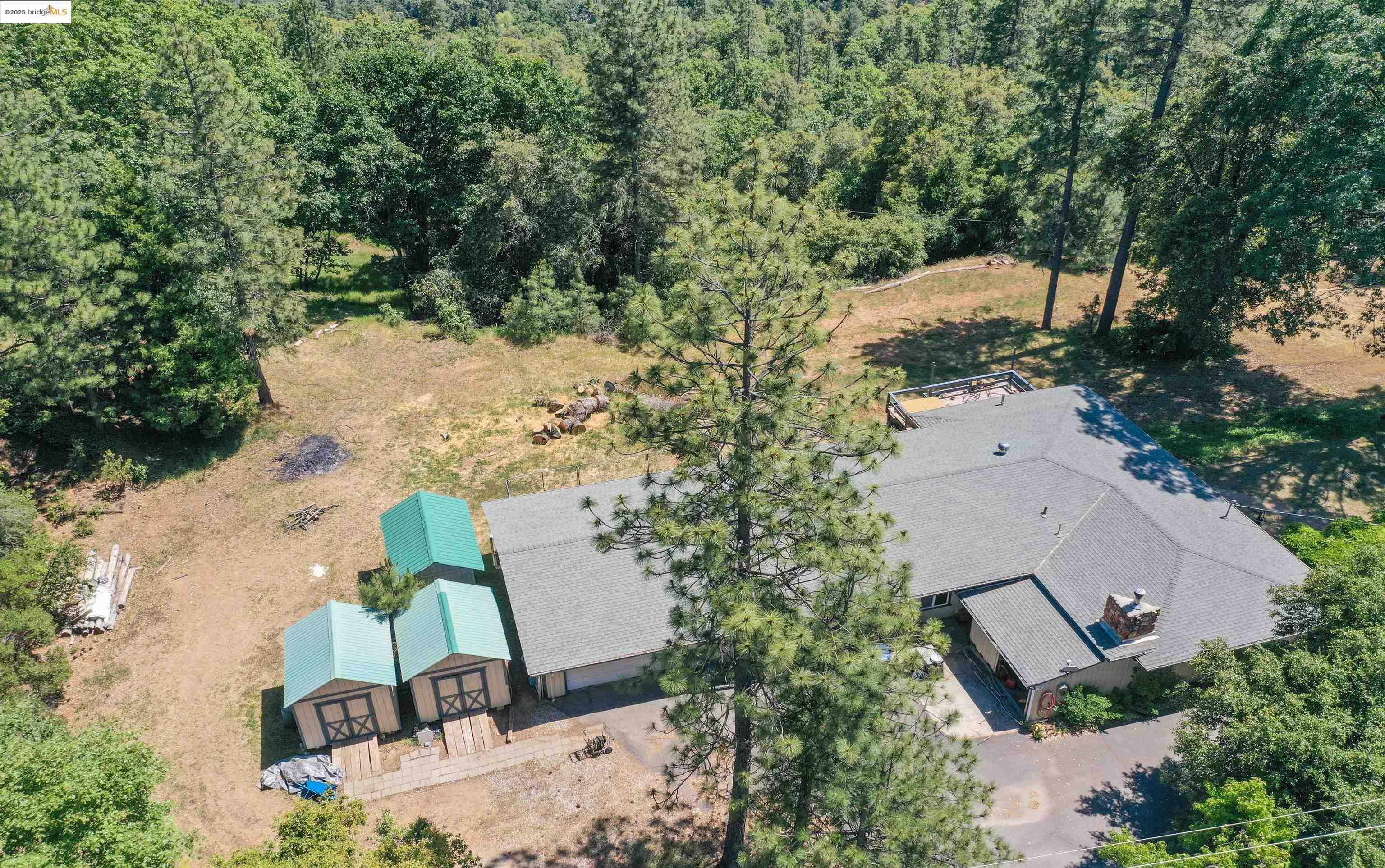 Property Photo:  13849 Northridge Rd  CA 95370 
