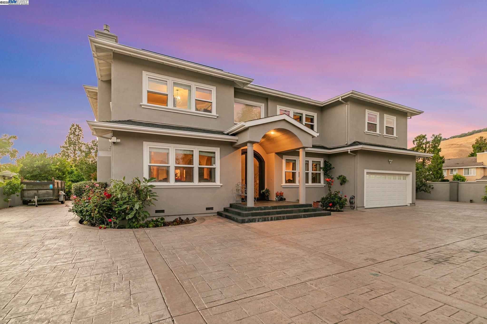 Property Photo: 190 Pickering Ave CA 94536